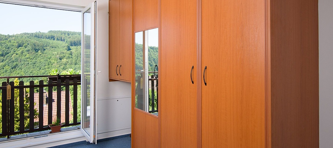 Vestavěné skříně slide